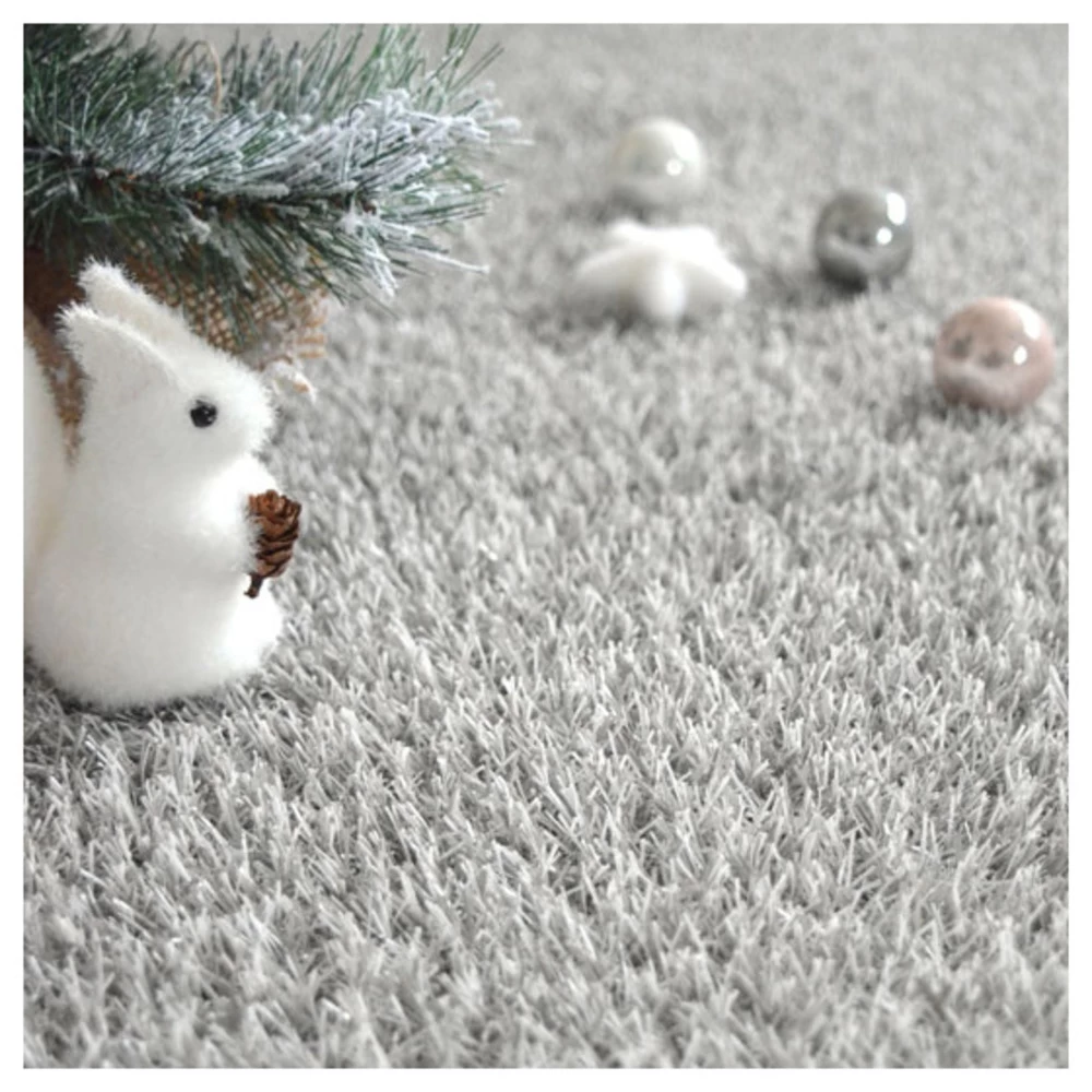 Gazon Synthétique Happy Party - Couleur Gris Clair - Classé Feu - 20mm - 2m X 9m